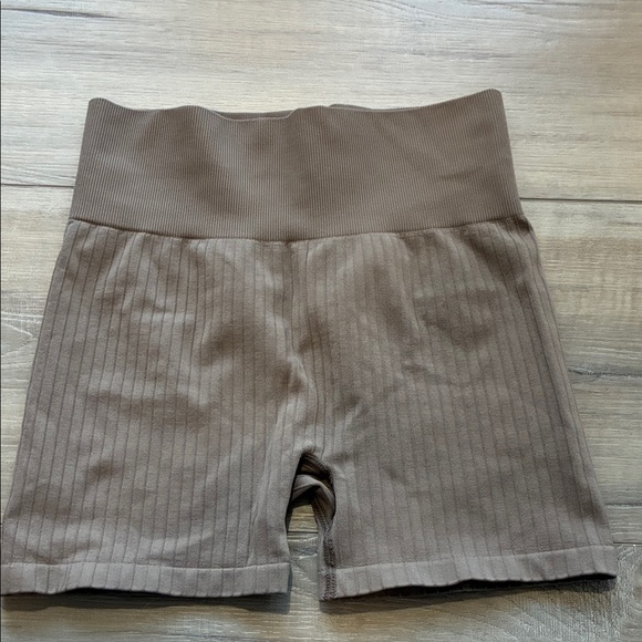 H&M Pants - H&M Ribbed High-Waist Women’s Shorts — Taupe No Tag Best for XS